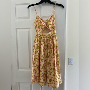 Small retrolicious lemon print dress